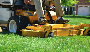 lawn maintenance southbury ct 06487